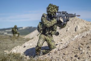 Soldat estonien dans un exercice de l'OTAN - Estonian soldiers during a NATO exercise