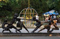 statue d'enfants jouant, photo prise par Céline Bayou à Sofia