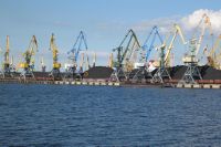 Port de Riga (Lettonie), terminal d’exportation du charbon russe (13,5 Mt en 2011) Pierre Thorez (août 2012)