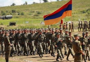 Défilé des forces armées arméniennes.